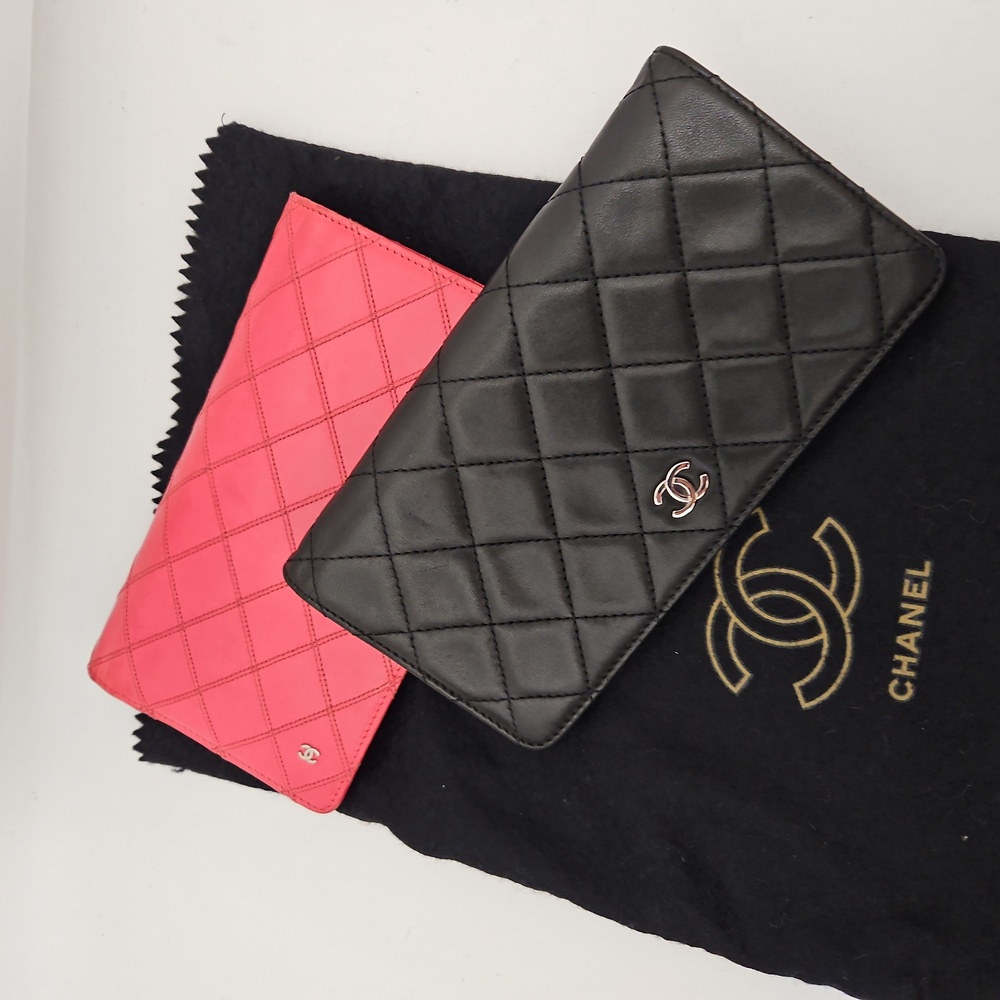 CHANEL Quilted Black and Pink Wallet Set